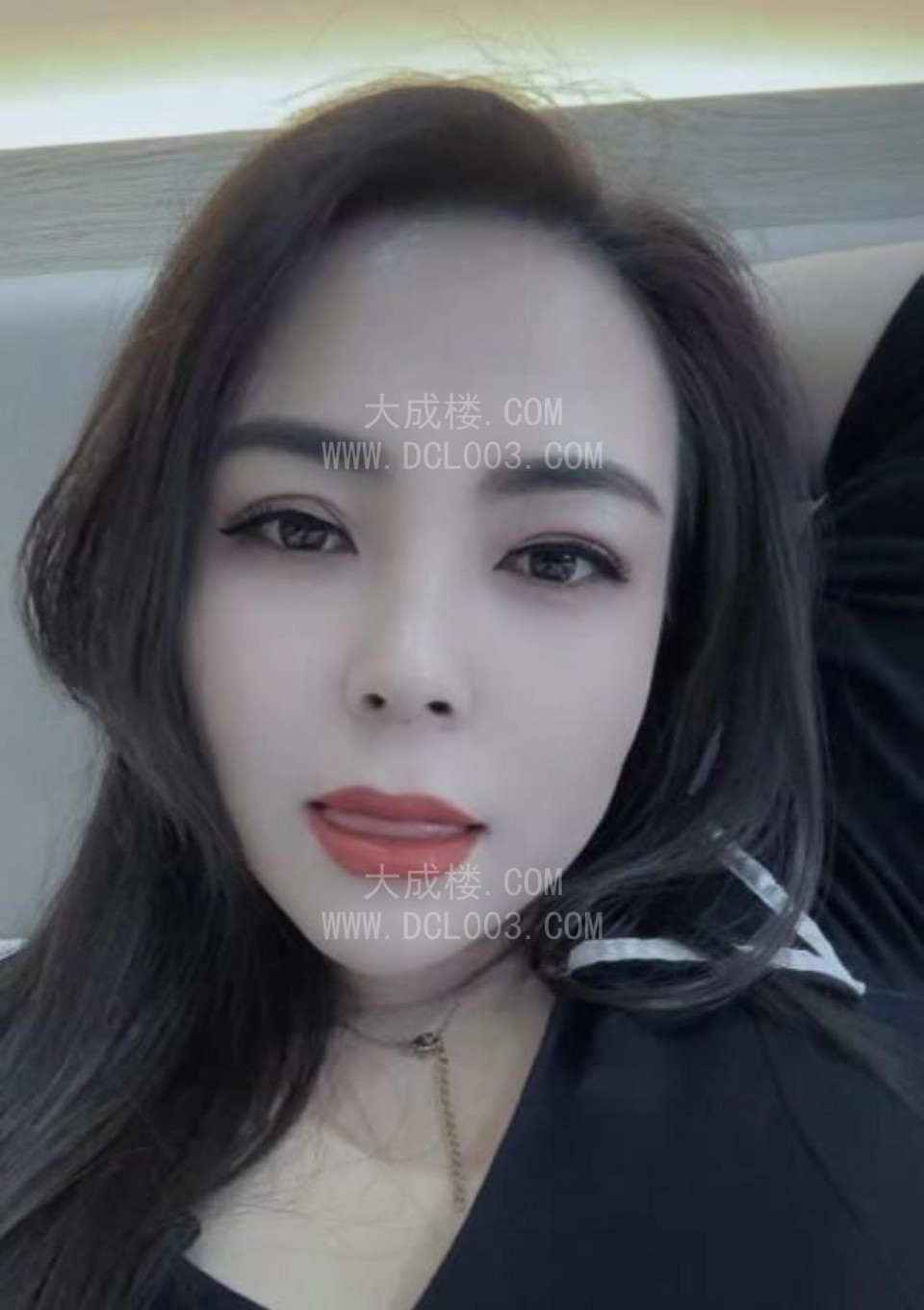 济南鹊华少妇