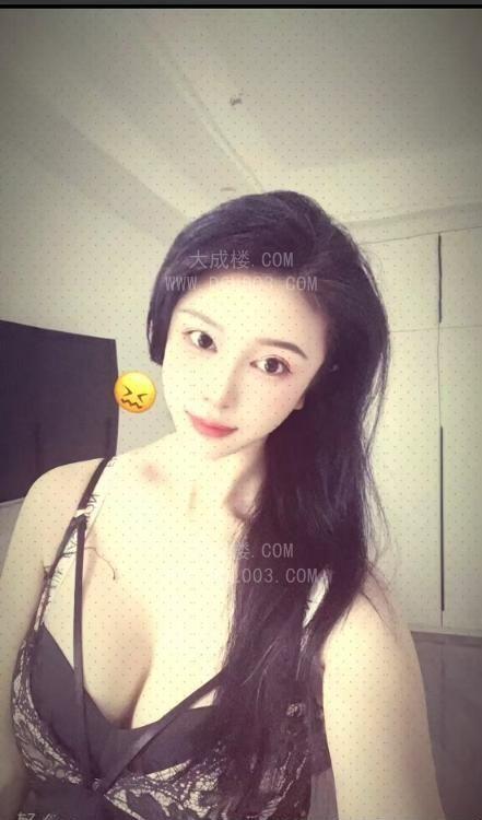 长宁天然美胸妹子
