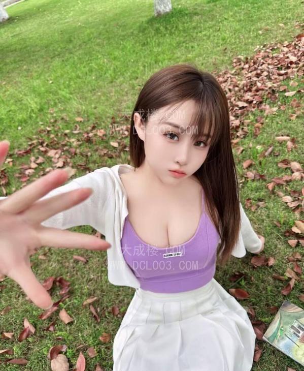 龙华白嫩酥胸长腿御姐