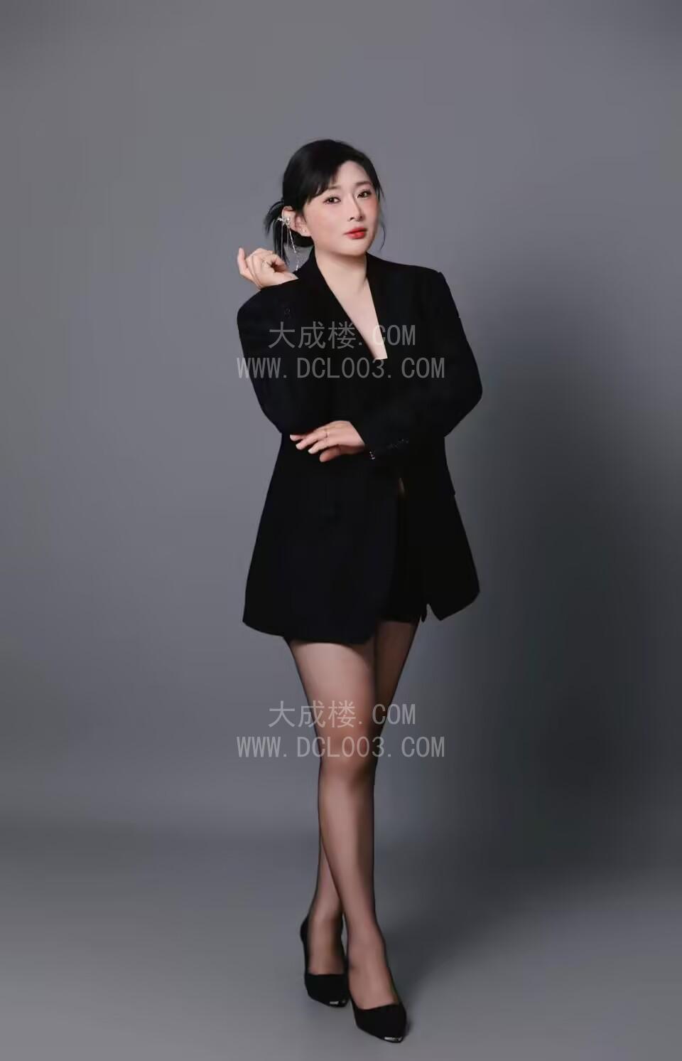 南京秦淮大奶新人温柔服务