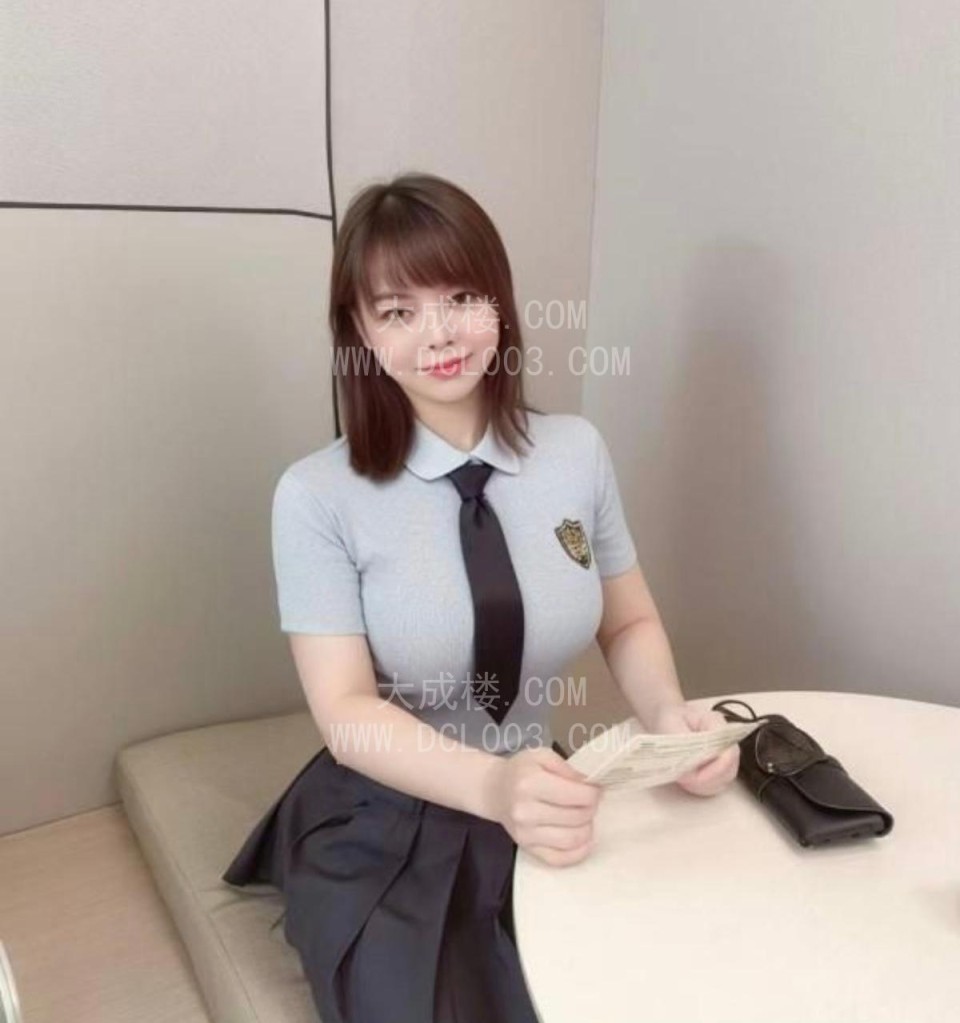 松江肤白爆乳唐珊珊