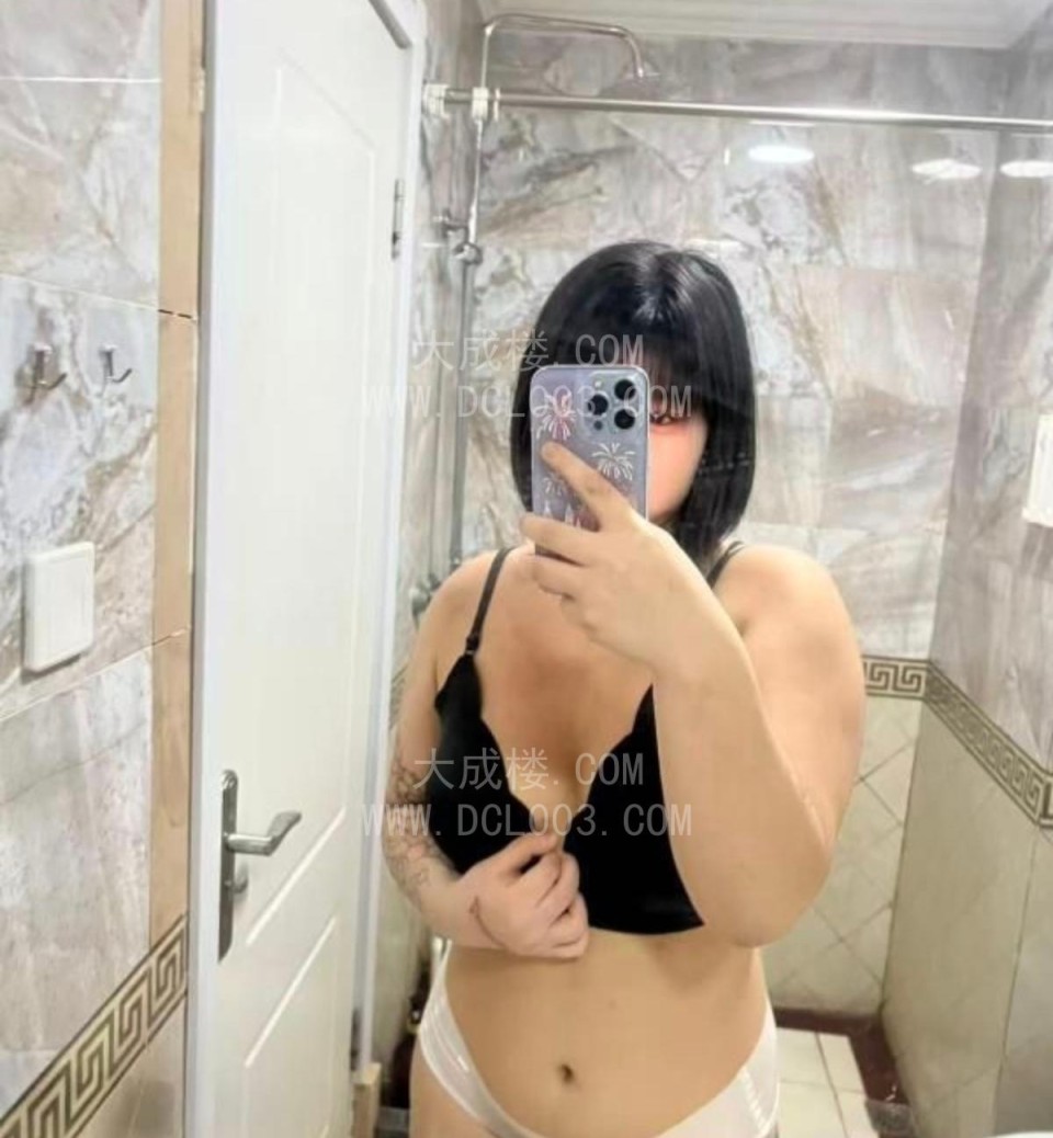 沈阳奥体精神小妹