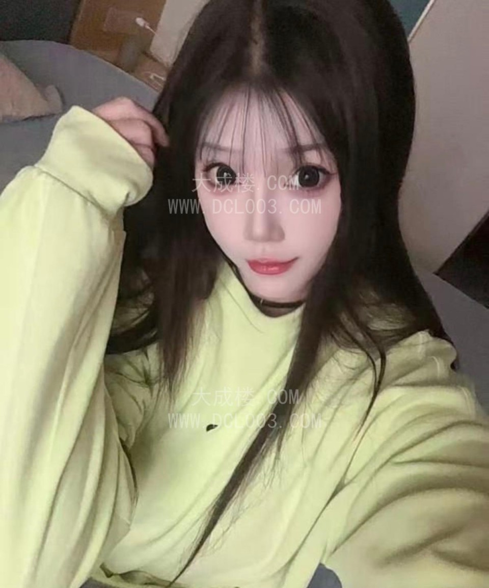 武汉江岸长腿大美嫩妹