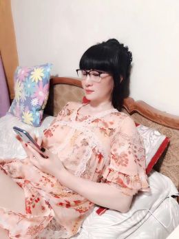 朝阳潘家园眼镜姐