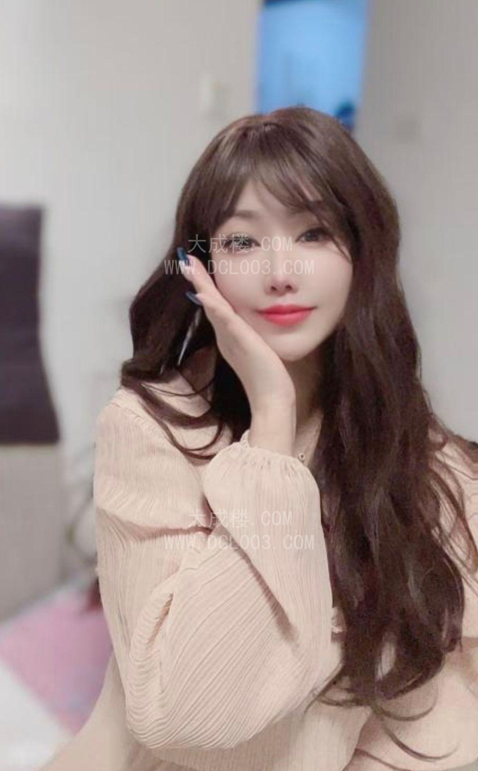 网红脸颜值妹子