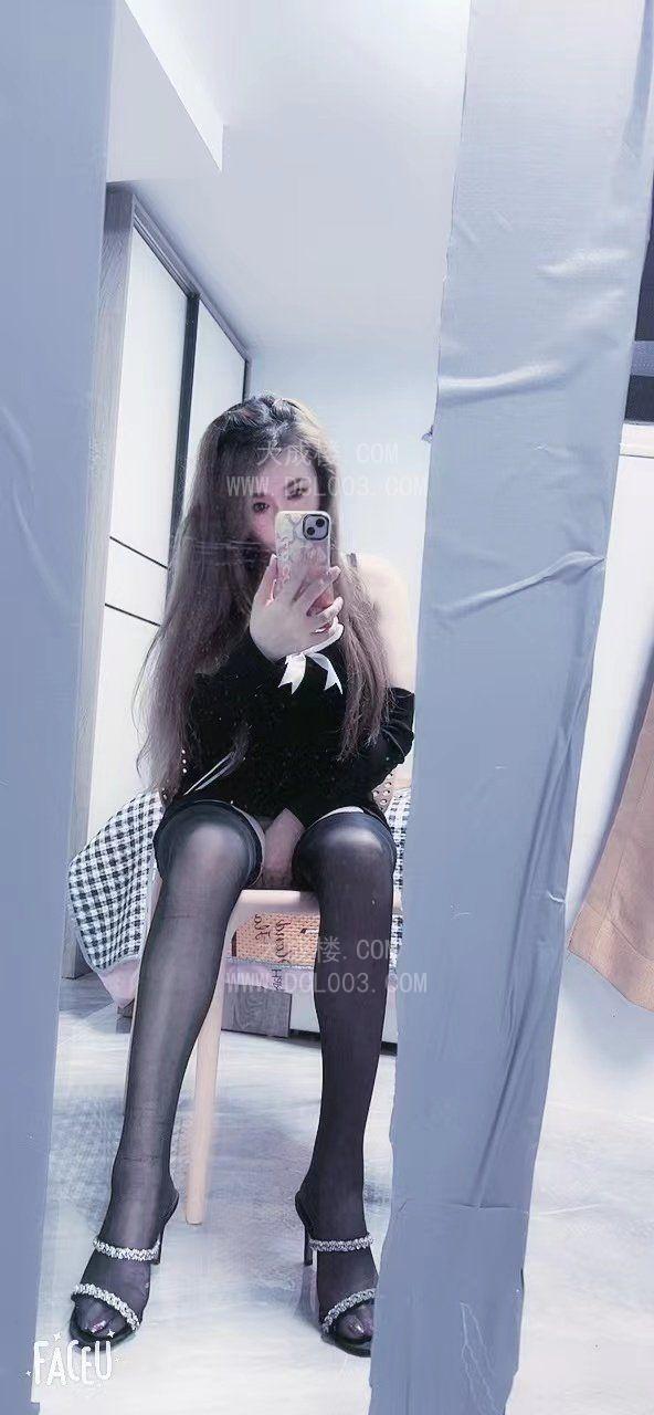 荔湾性感风骚大波妹百合