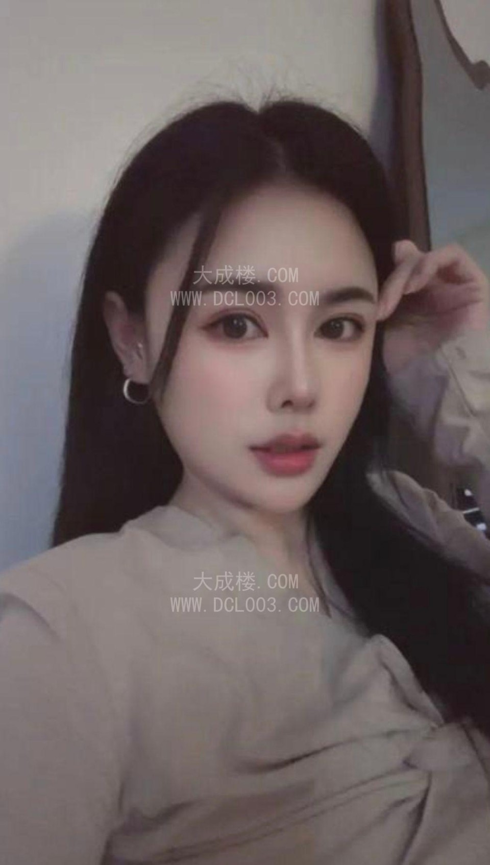 静安情调女迪娜