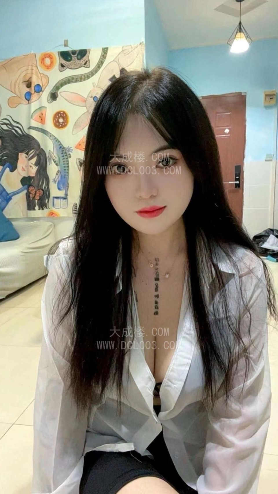白云大胸小姐姐下海萱萱本人开课